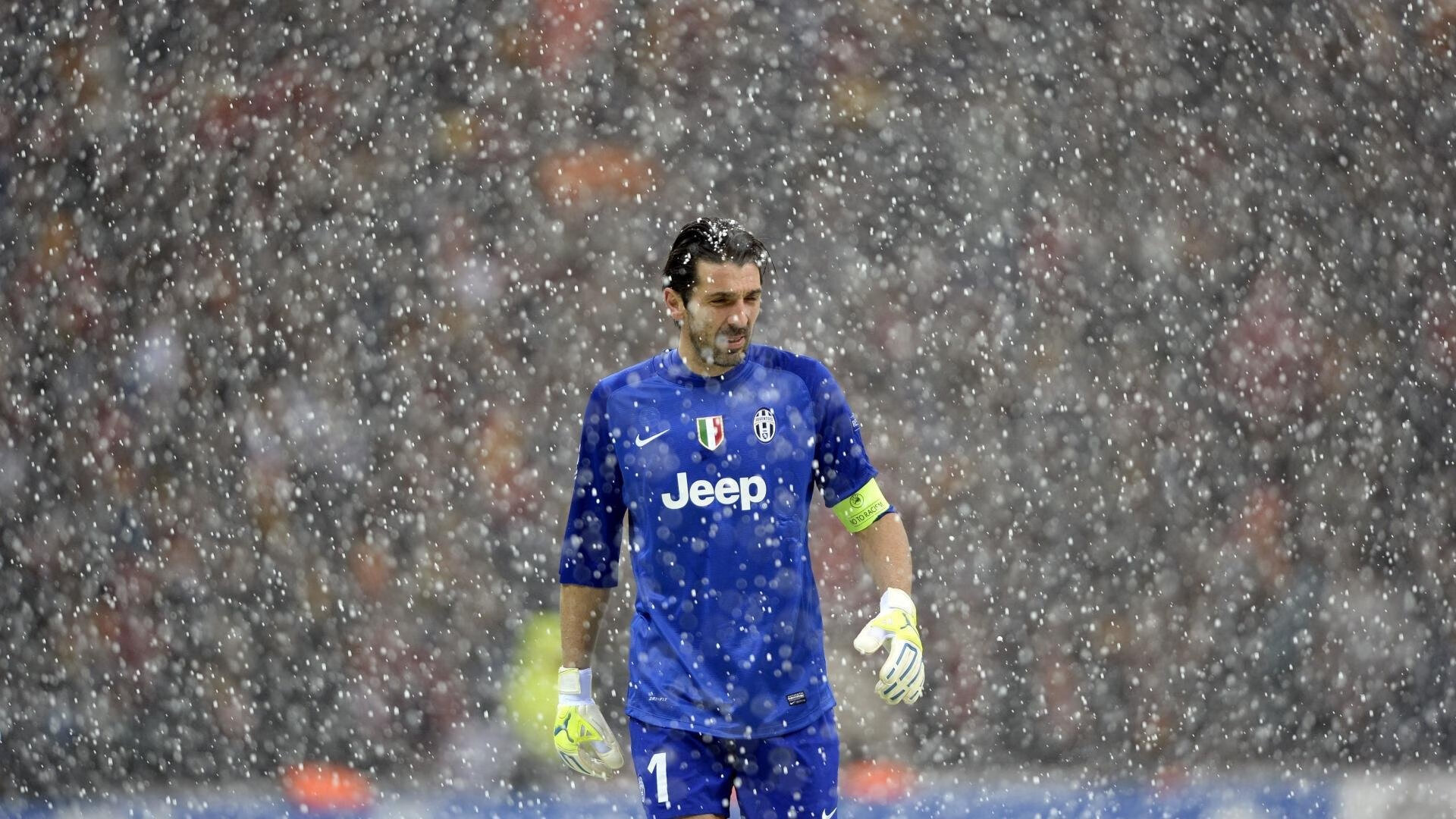 中后场长传质量是否成为球队反击效率关键指标,后场长传算越位吗