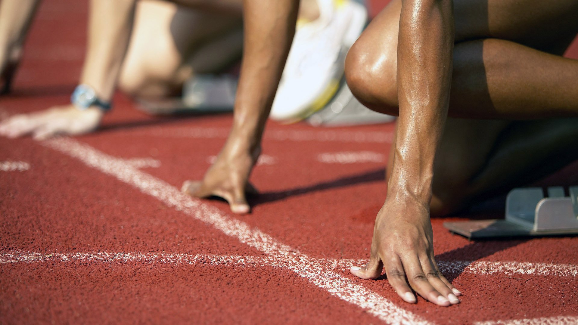 开云app下载-球队是否通过快节奏中场转换打破低位防守，中场如何控制比赛节奏